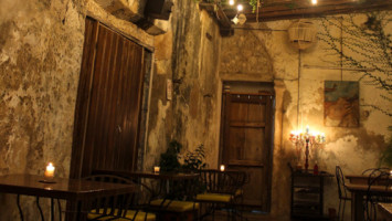 Cafe Restaurante Los Arcos inside