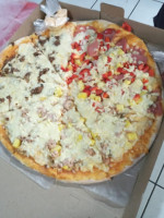 D Mari's Pizza food