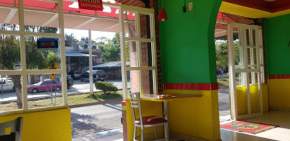 Rodeo Cruzeli's Pizza outside