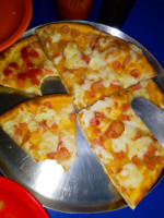 Kary'z Pizza food