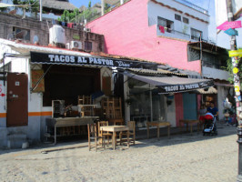 Tacos De Pastor Diaz inside
