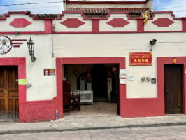 Young Feng Comida China Mercado inside