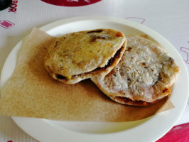 Gorditas Y Antojitos Olguis food