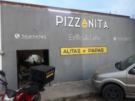 Pizzanita outside