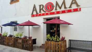 Aroma Coffee House outside