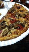 Roma Pizza's food