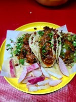 Tacos Guicho inside