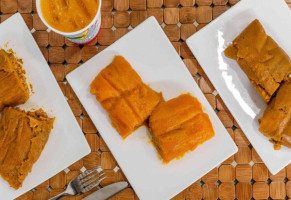 Amable's Pasteles En Hojas food