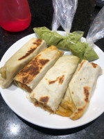 Burritos De Reveles food