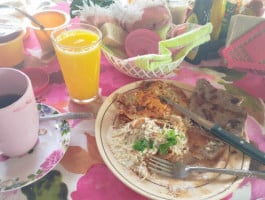 El Rinconcito Carnitas Y Mariscos food