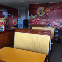 Johna's Pizza inside