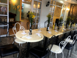 Carlotta Y Cafetería