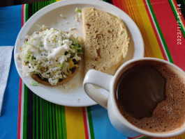 Antojitos El Jardín food