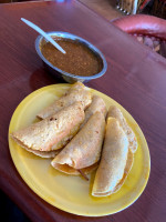 Tacos La Estación Doña Rosa food