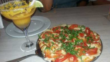 Pietrini's La Pizza food