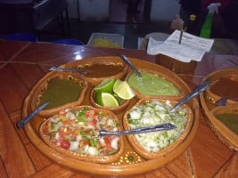 Tonichos, México food