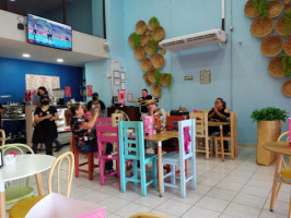 Café México inside