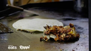 El Tacorriendo Antojitos Mexicanos food