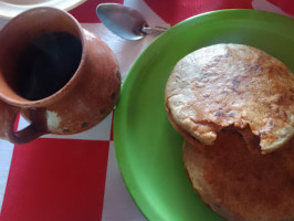 Gorditas La Frontera food