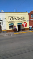 Café Los Corrales outside