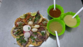 Tacos El Amigo food