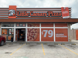 Little Caesars Pizza outside