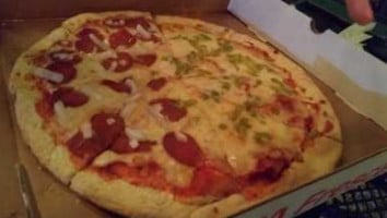 Martin's Pizza food