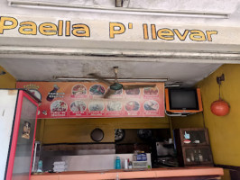 Paella P' Llevar inside