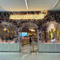 Hello Kitty Cafe inside