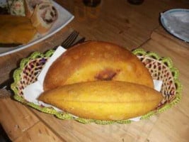 Full Criollo Sabor Venezolano food