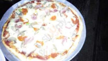 Pizza Colonia food