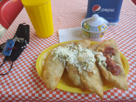 Antojitos Las Isabeles food