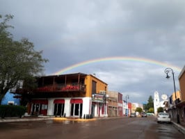 Y Pizzeria ´´la Herradura´´ outside