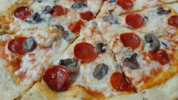 Ola Pizza inside