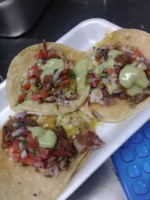 Tacos Los Lobos food