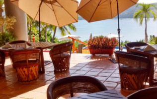 Mama Mia Zihuatanejo Exterior