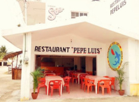 Pepe Luis inside
