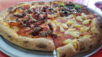 Manolo's Pizzas Cucapah food