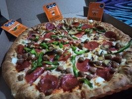 Little Caesars Pizza Plaza Saucito food