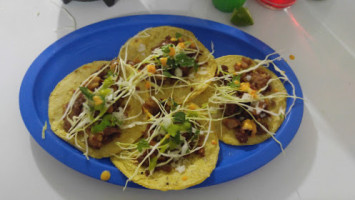 Tacos Los Comales food