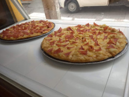 Pizzas Grecia food
