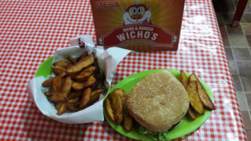 Tacos Burger Wicho's food
