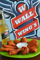 The Wall Wings food