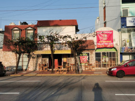 Esquites outside