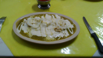 Cenaduria La Tapatia food