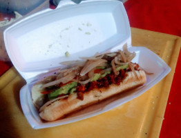 Hamburguesas Y Hot Dogs Al Carbon food