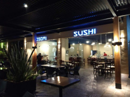 Sushi 911 food