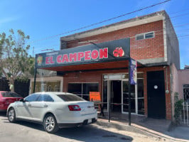 Chicharroneria El Meson outside