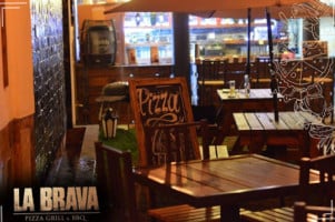 La Brava Pizzeria Grill Bbq inside