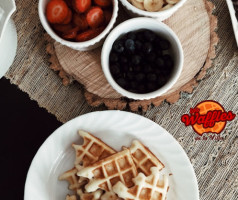 Café Colima, Waffles, Postres · Los Waffles De La Villa food